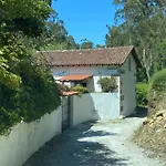 Charming House In With View B Casa de Férias