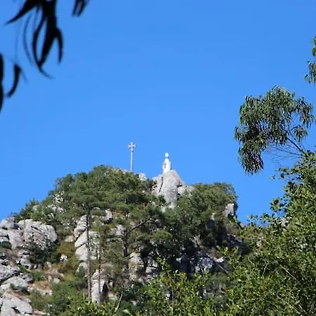 Hébergement de vacances Charming House In With View B *
