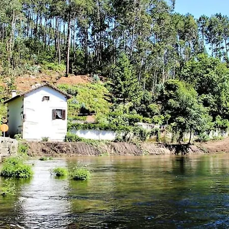 Hébergement de vacances Charming House In With View B