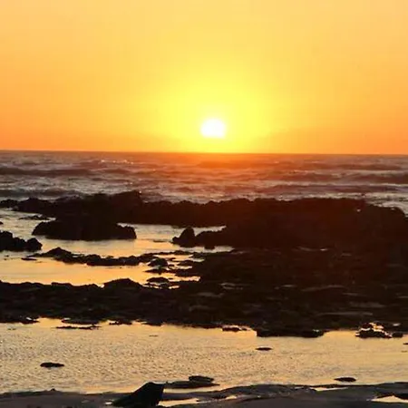 Hébergement de vacances Charming House In With View B *